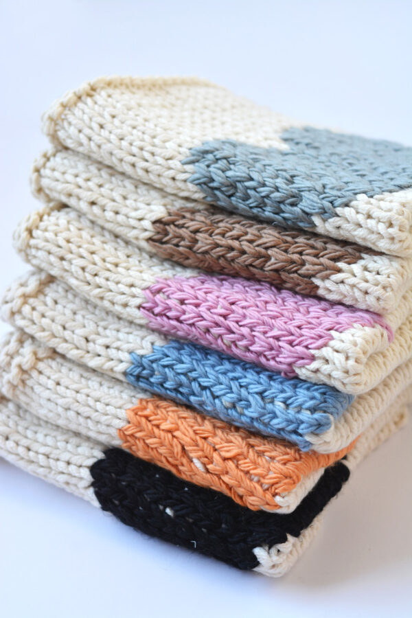 Cot Heart Blanket - Image 4