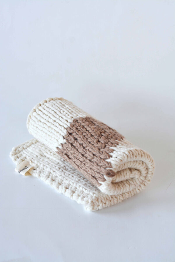 Cot Heart Blanket - Image 6