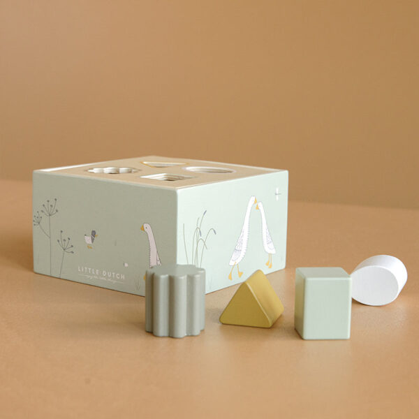 Little Dutch - Wooden Shape Sorter - Image 2